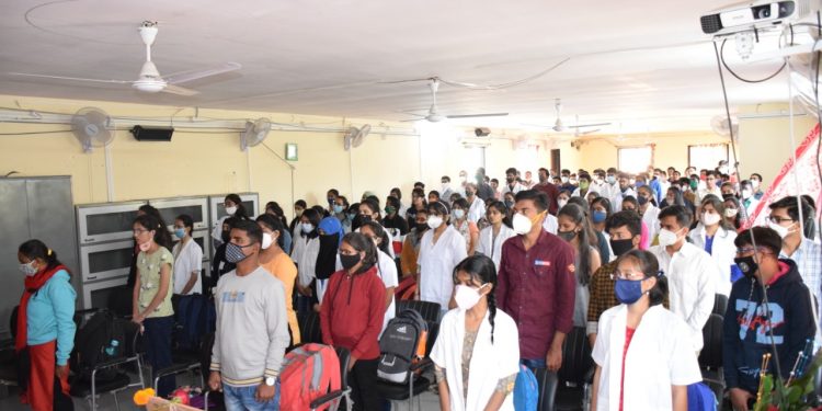 विद्यार्थ्यांनी संवाद ठेऊन शिस्त, नियोजनबद्ध शिक्षण घ्यावे : डॉ. जयप्रकाश रामानंद