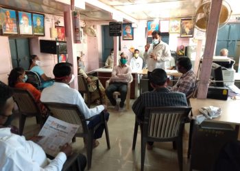 डोंगर कठोरा येथे भालोद प्राथमिक आरोग्य केंद्रात कोरोनावर मार्गदर्शन