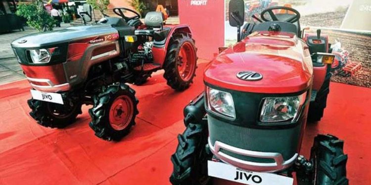 आनंदाची बातमी! जगातील पहिली सीएनजी ट्रॅक्टर लवकरच येणार