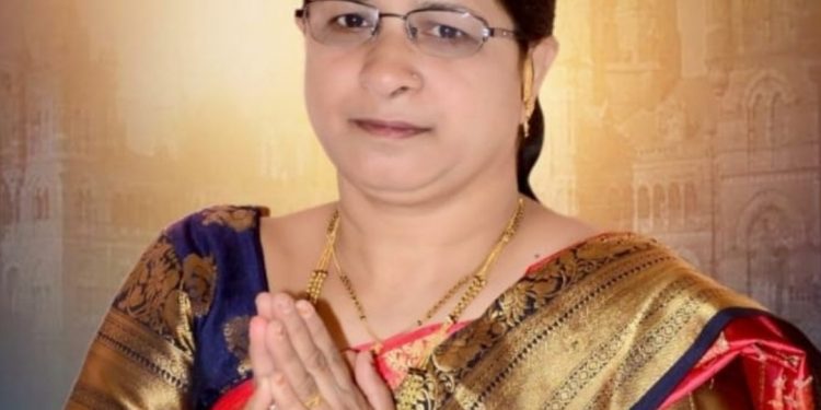 लोहटार सरपंचपदी मनीषा वाणी तर उपसरपंचपदी योगेश माळी