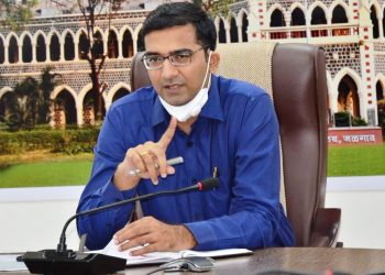 कोविड प्रतिबंध नियमांचे पालन करा - जिल्हाधिकारी अभिजीत राऊत