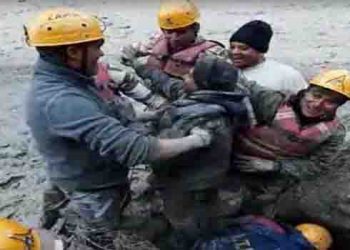 उत्तराखंडमधील चमोली जिल्ह्यात हिमकडा कोसळून १० ठार, १५० बेपत्ता