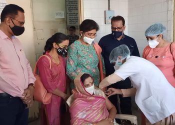 छत्रपती शाहू महाराज मनपा रुग्णालयात कोरोना लसीकरणाला सुरुवात! (व्हिडिओ)