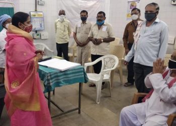 महापौरांनी शेवटच्या दिवशीही घेतली रुग्ण, लसीकरणाची माहिती!