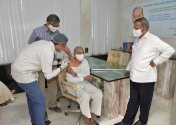 कांताई नेत्रालयात कोरोना व्हॅक्सीनेशन सेंटर आरंभ