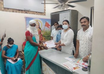 आश्रय फाऊंडेशन तर्फे महिला कोरोना योद्धांचा सन्मान