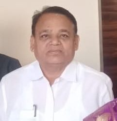 पाचोरा ज्युनिअर कॉलेजचे प्रल्हाद लहानु खराटे यांचे ह्यदयविकाराने निधन