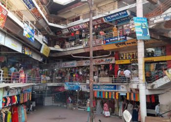 दुकाने बंद ठेवण्याचे आदेश तात्काळ रद्द करावे!