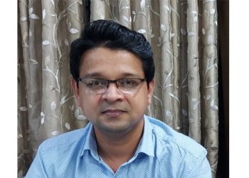 आजारी व्यक्तींनी घरी न थांबता वेळीच तपासणी करा