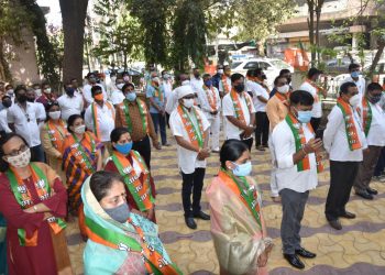 जळगावात भारतीय जनता पक्षाचा स्थापना दिन साजरा