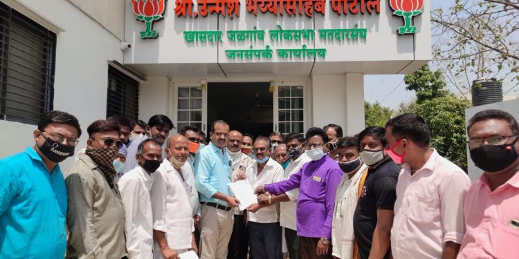 नाभिक समाजासह बारा बलुतेदार व्यावसायिकांना लॉकडाउन मधून वगळावे