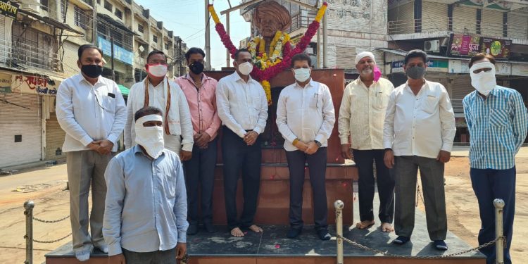 महात्मा फुले जयंती निमित्त भाजपातर्फे भावपुर्ण अभिवादन