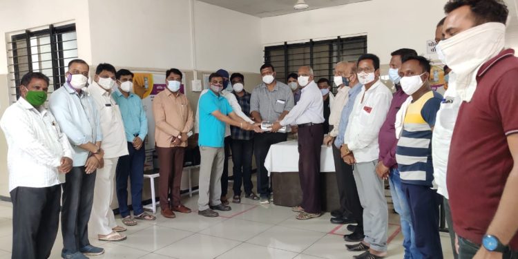 कोरोना महामारीच्या कठीण प्रसंगात दानशूरतेची गरज - खासदार उन्मेश पाटील