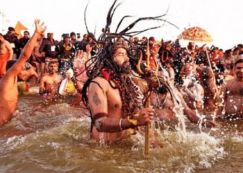 कुंभ ची तुलना मरकजशी कां नाही…..?