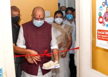 महाराष्ट्र दिनानिमित्त पालकमंत्र्यांच्या हस्ते सोशल मीडिया सेलचे उदघाटन