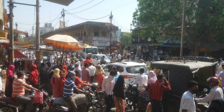 सणानिमित्त तीन दिवस किराणा दुकाने बारा वाजेपर्यंत सुरु राहणार