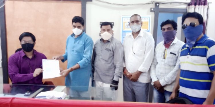 रासायनिक खतांच्या कीमती कमी करा,अन्यथा आंदोलन