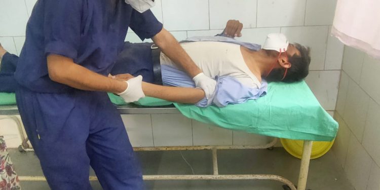 दुचाकी घसरली; विश्वजीत चौधरी यांचा अपघात