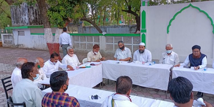 मुस्लिम कब्रस्तान व इदगाह ट्रस्टच्या अध्यक्षपदी अब्दुल वहाब मलिक यांची सर्वानुमते निवड