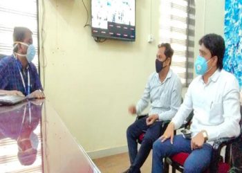 शासकीय वैद्यकीय महाविद्यालयात होणारा गैरप्रकार उपमहापौरांमुळे टळला (व्हिडिओ)