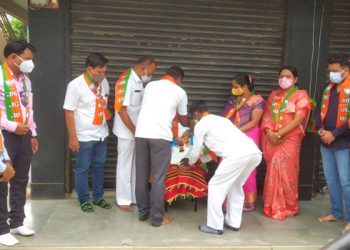 महाबळ येथील भाजपातर्फे डॉ. श्यामाप्रसाद मुखर्जी यांच्या प्रतिमेचे पूजन