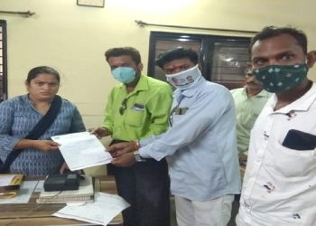 ग्रामीण तालुका काँग्रेसतर्फे वनाधिकाऱ्यांना निवेदन