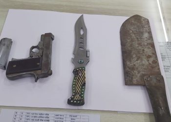 धारदार शस्त्रांसह गावठी पिस्तूल हस्तगत ; तालुका पोलिसांची कारवाई