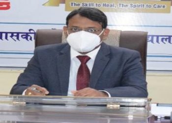 तिसऱ्या लाटेला रोखण्यासाठी  “त्रिसूत्री” कायम ठेवा – अधिष्ठाता डॉ. जयप्रकाश रामानंद