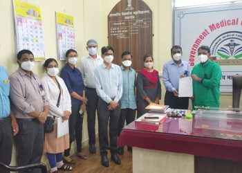 डॉक्टरांवरील हल्ल्याच्या निषेधार्थ आंदोलन