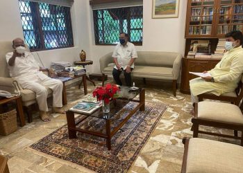 एकनाथराव खडसेंनी घेतली शरद पवारांची भेट