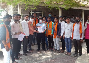 शाळांच्या सक्तीच्या फी वसुली विरोधात मनसे चा एल्गार