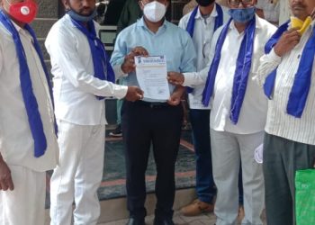 ७ मे २०२१ चा जी.आर.रद्द करण्यात यावा यामागणीसाठी तहसीलदारांना निवेदन