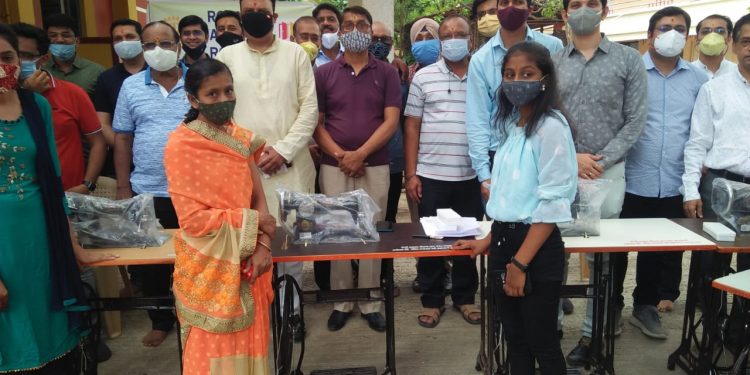 रोटरी जळगाव रॉयल्सतर्फे निराधार महिलांना मिळणार रोजगार (व्हिडिओ)