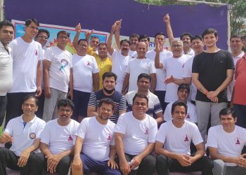 रोटरी जळगाव रॉयल्सतर्फे आयोजित योगासन शिबिर