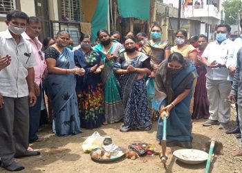 शिवाजी नगरात महापौर, उपमहापौरांच्या हस्ते रस्त्यांच्या कामांचे भूमिपूजन