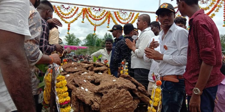 शहीद जवान निलेश सोनवणे यांच्यावर शासकीय इतमामात अंत्यसंस्कार