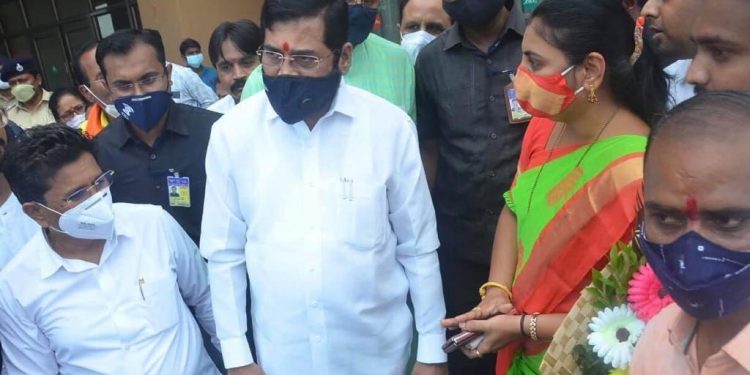 नगरविकास व सार्वजनिक बांधकाम मंत्री एकनाथ शिंदे यांचे जळगाव नगरीत जल्लोषात स्वागत