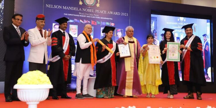 द अमेरिकन युनिव्हर्सिटी ऑफ अमेरिकेची डॉक्टरेट आणि नेल्सन मंडेला नोबेल पीस पुरस्कार २०२१