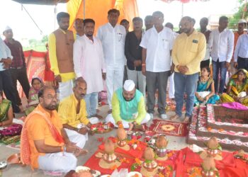 शिरसोलीत इच्छापूर्ती हनुमान मंदिराची प्राणप्रतिष्ठा ; पालकमंत्र्यांची मदत