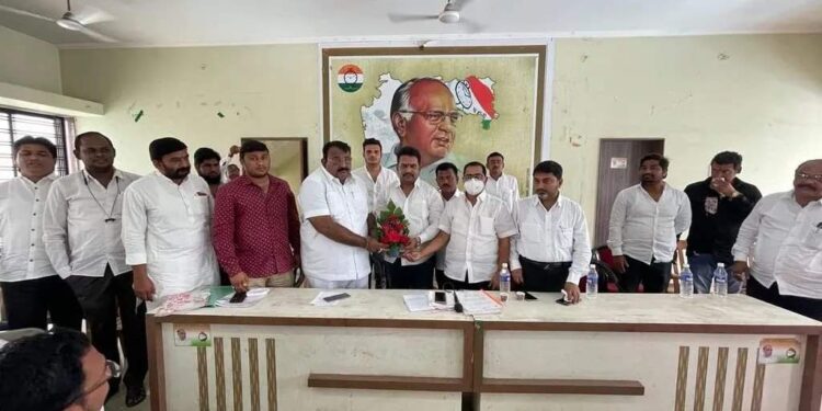 जळगावात राष्ट्रवादी काँग्रेस पार्टीची आढावा बैठक संपन्न