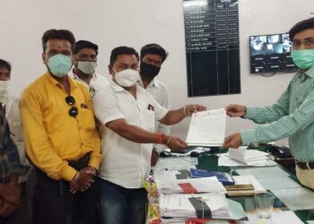 जळगाव ग्रामीण तालुका काँग्रेसच्यावतीने जिल्हाधिकाऱ्यांना निवेदन