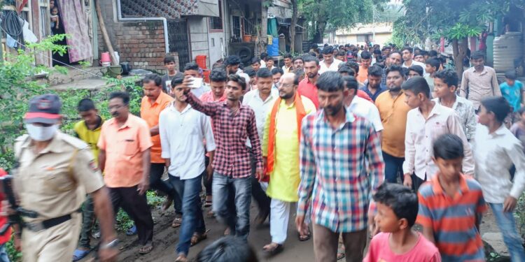 तरूणांनी गावाच्या विकासासाठी प्रेरणास्थान बनावे – पालकमंत्री