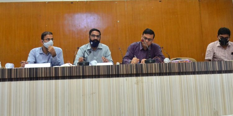 यंत्रणांनी एकमेकांच्या समन्वयातून विकासात्मक कामांचे नियोजन करावे – जिल्हाधिकारी