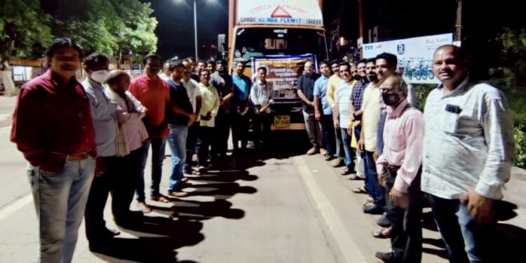 राज्य पत्रकार संघाच्या ”एक हात कर्तव्याचा, एक हात मदतीचा”