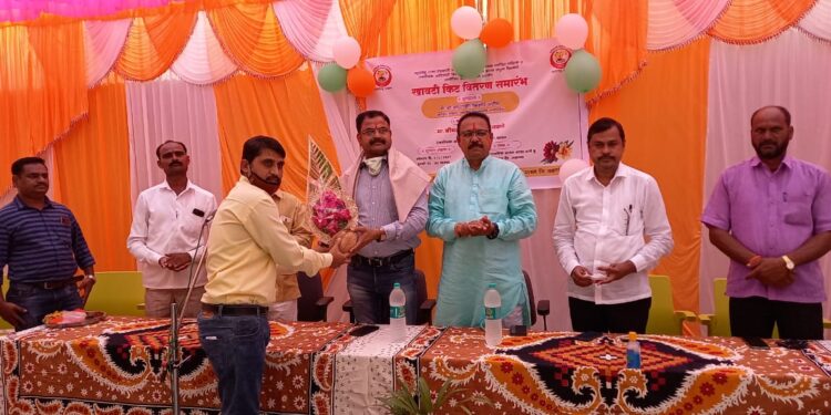 सार्वे ता. पाचोरा येथे खावटी योजनेअंतर्गत अन्नधान्य किट वाटप