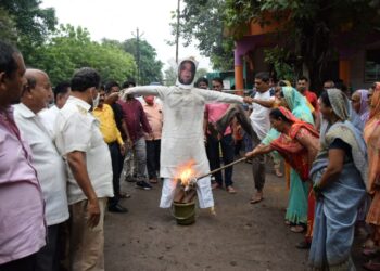 शायर मूनव्वर राणाचे वादग्रस्त वक्तव्य : जळगावात संतप्त प्रतिक्रिया
