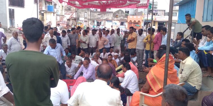 समित्या स्थापनेवरून ग्रामसभेत वादंग