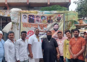 टायगर गृप जळगाव जिल्ह्याच्यावतीने चाळीसगाव पूरग्रस्तांना मदत