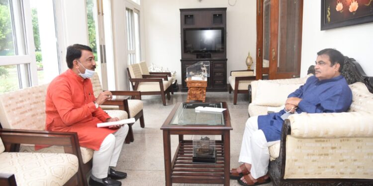 गेल्या महिन्याभरातील पाच पुरामुळे शहराचे होणाऱ्या हाल भविष्यात थांबणार – खा. उन्मेश पाटील