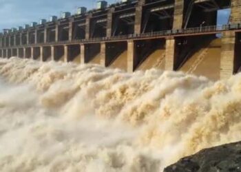 तापी नदी काठावरील गावातील नागरीकांनी सतर्कतेचा इशारा